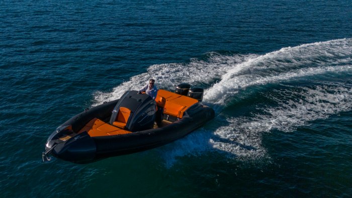 PY90 Panamera Yachts – SKYFALL