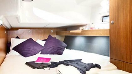 46 cruiser int5 - SKyfall Yacht Charter