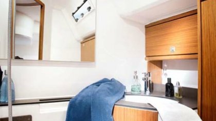 46 cruiser int6 - SKyfall Yacht Charter