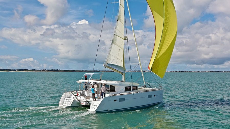 Lagoon 400 ext 1 - Skyfall Yacht Charter