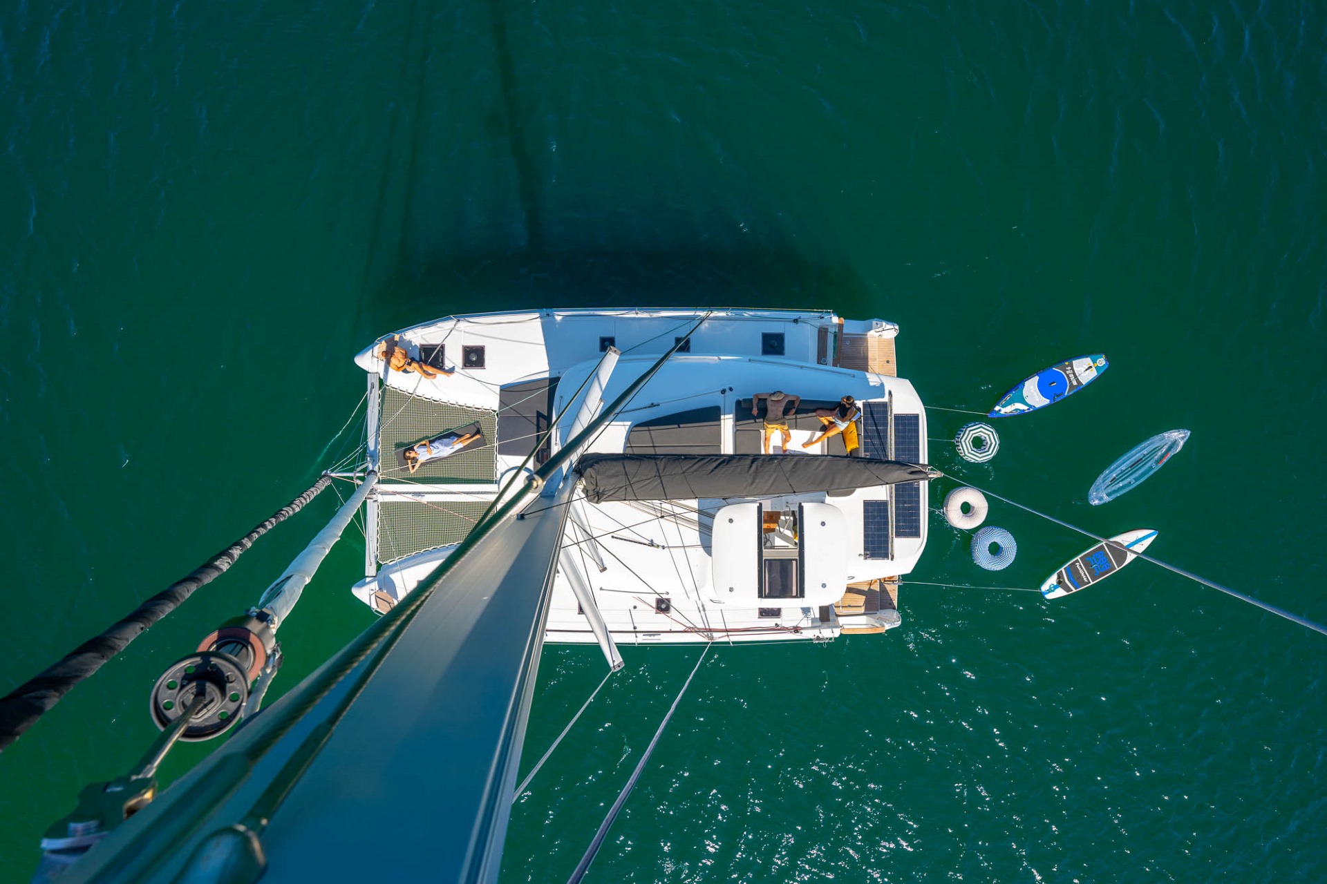 lagoon_catamaran