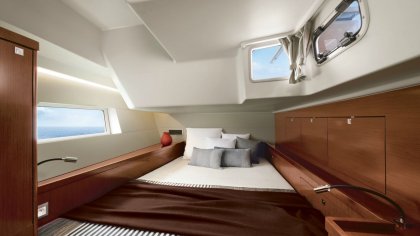 Skyfall_Beneteau_Oceanis_55_int4